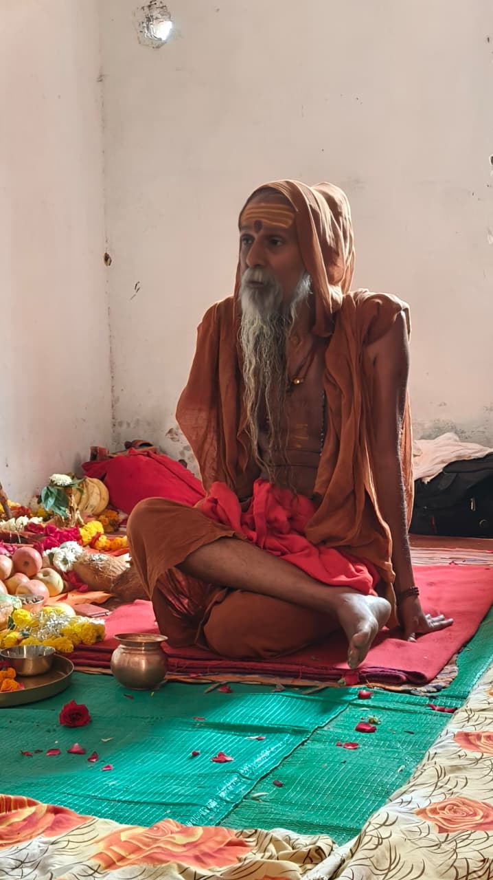 🙏👣 प्राचीन रास्ते से परिक्रमा! संत अवधेशानंद महाराज पहुँचे नर्मदा जागीरदारपुरा घाट, श्रद्धालुओं ने लिया आशीर्वाद, नवीन घाट बना आकर्षण का केंद्र 🔔