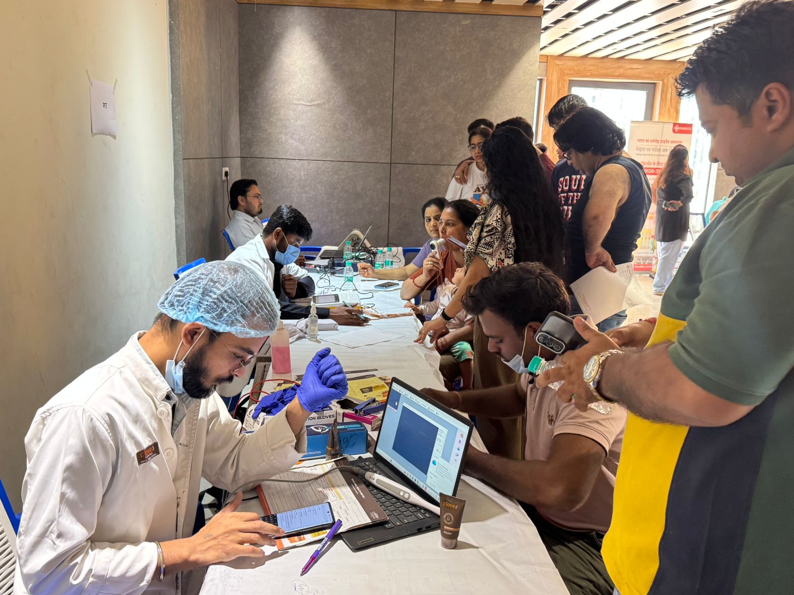 नोएडा: असोटेक विंडसर कोर्ट में स्वास्थ्य जांच शिविर, सैकड़ों लोगों ने उठाया लाभ